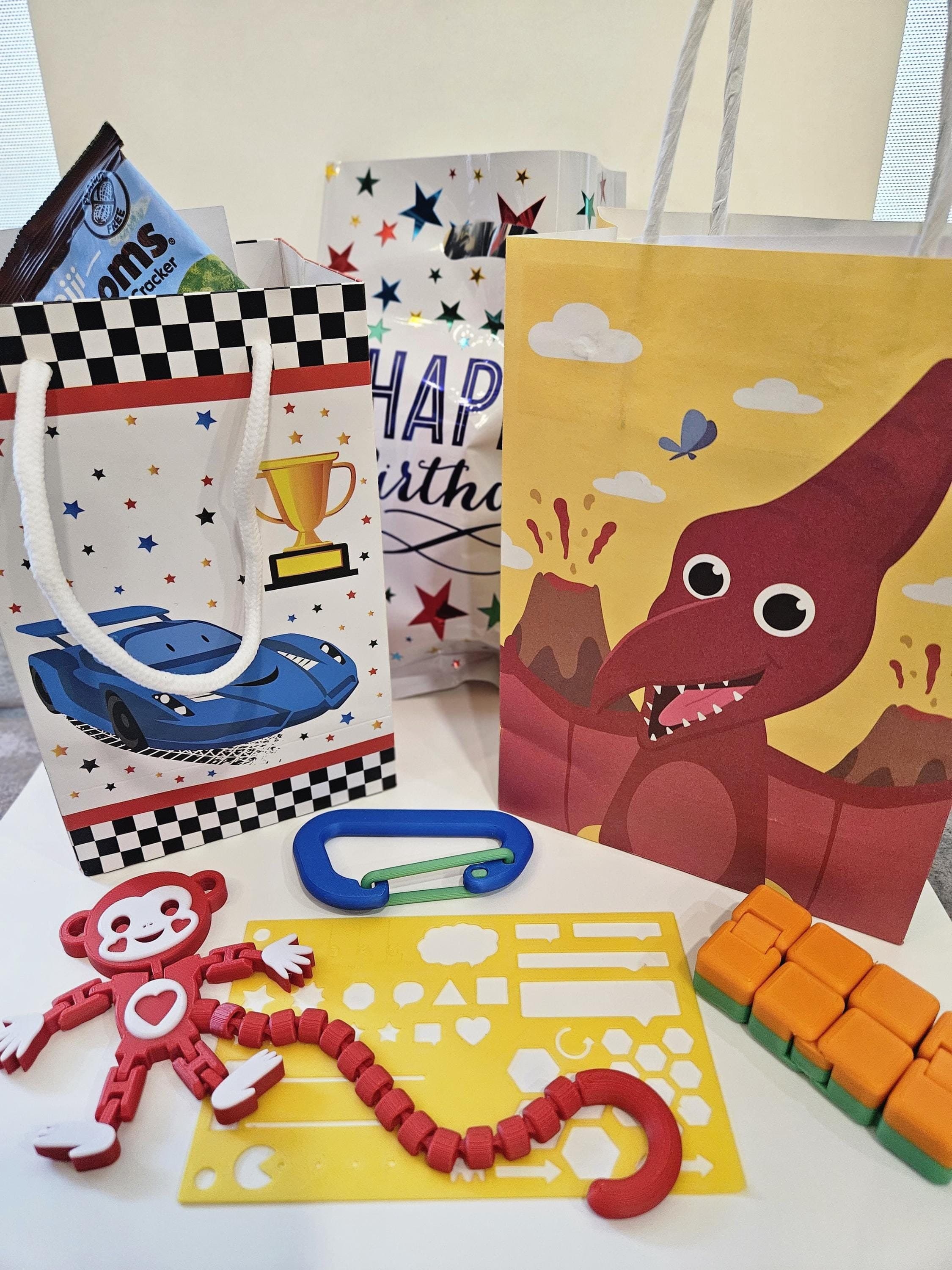 Unique Gift Bags and Party Favors with Themed 3D-Printed Toys and Accessories